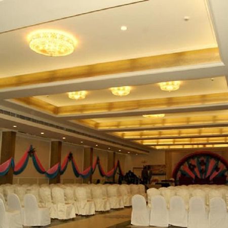 Hotel Royal Panna Shahjahanpur Buitenkant foto