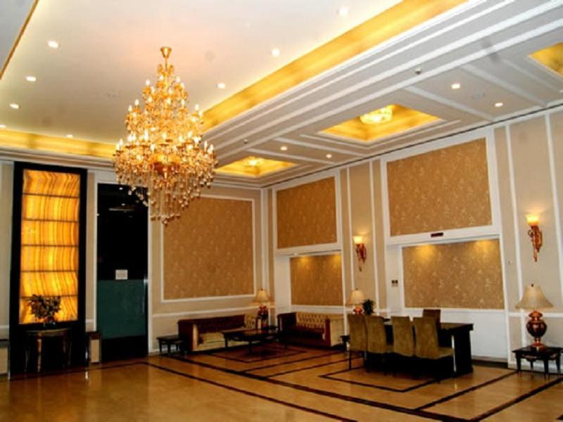 Hotel Royal Panna Shahjahanpur Buitenkant foto