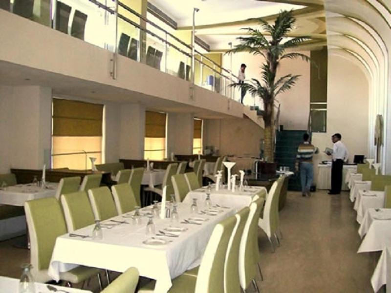 Hotel Royal Panna Shahjahanpur Buitenkant foto