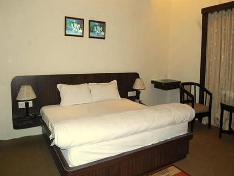 Hotel Royal Panna Shahjahanpur Buitenkant foto