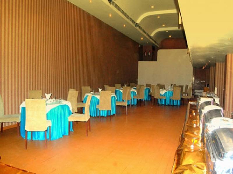 Hotel Royal Panna Shahjahanpur Buitenkant foto